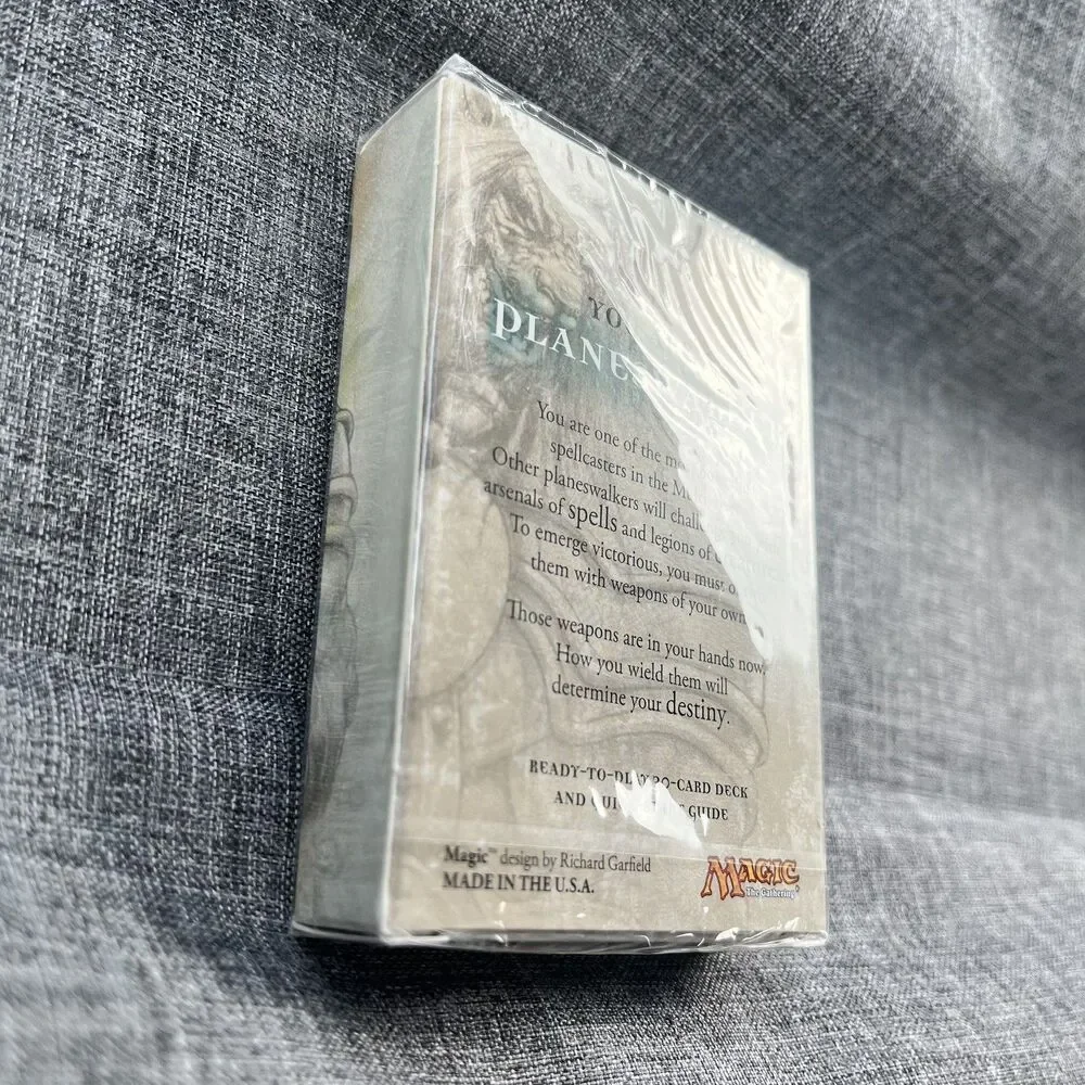 Magic The Gathering- White Planeswalker Ready to Play 30-Card Deck - New Sealed